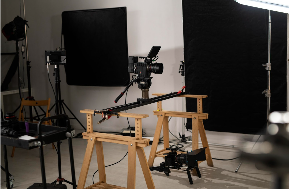 Why a Professional Photo Studio Makes a Difference in Capturing Memories